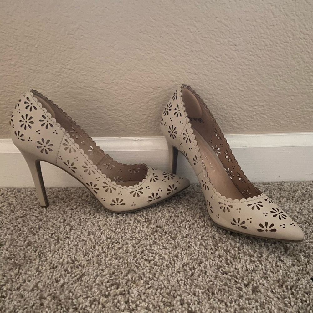 Lauren Conrad pointed heels